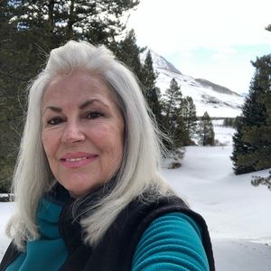 Meet your Posher, Carla